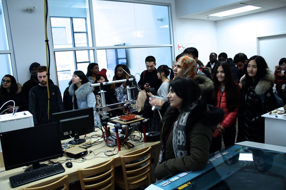 Visite-Business-students-from-Coventry-UK-Universite-McGill-echofab-2015-2